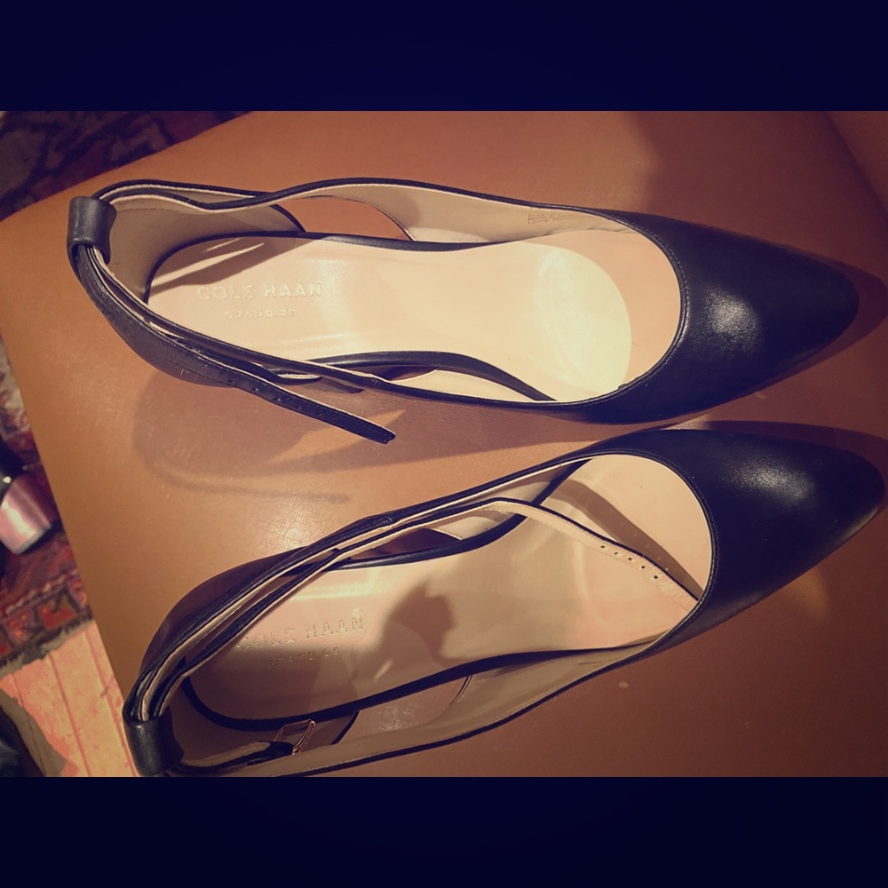 Cole Hann black wedge shoes size 9B
